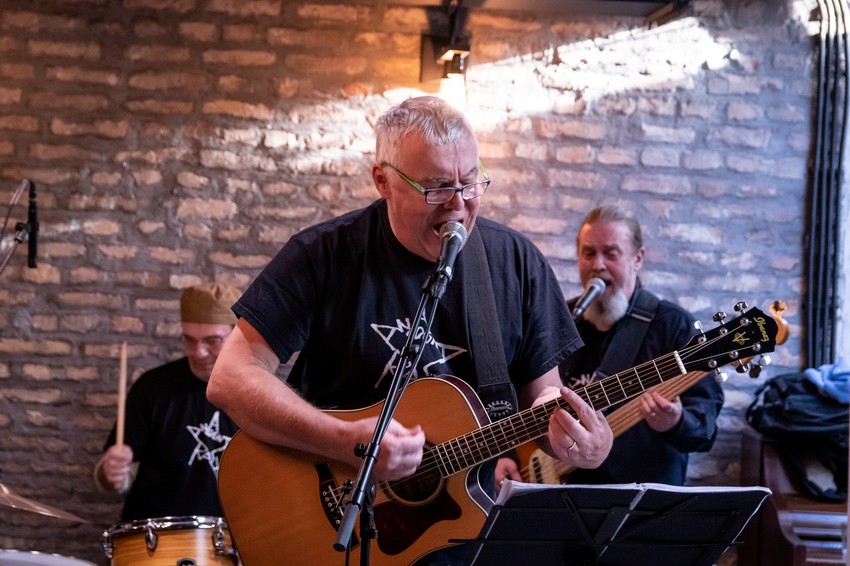 Promocija Analogne rase