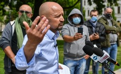 Senator Bury odsłania KULISY zatrzymania. Policja zaprzecza. Jest OŚWIADCZENIE Kamińskiego