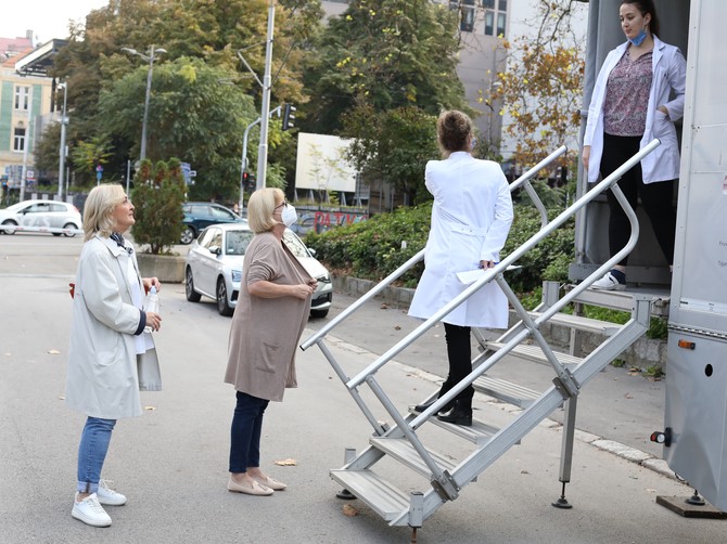 Mobilni mamograf na Kalemegadnu