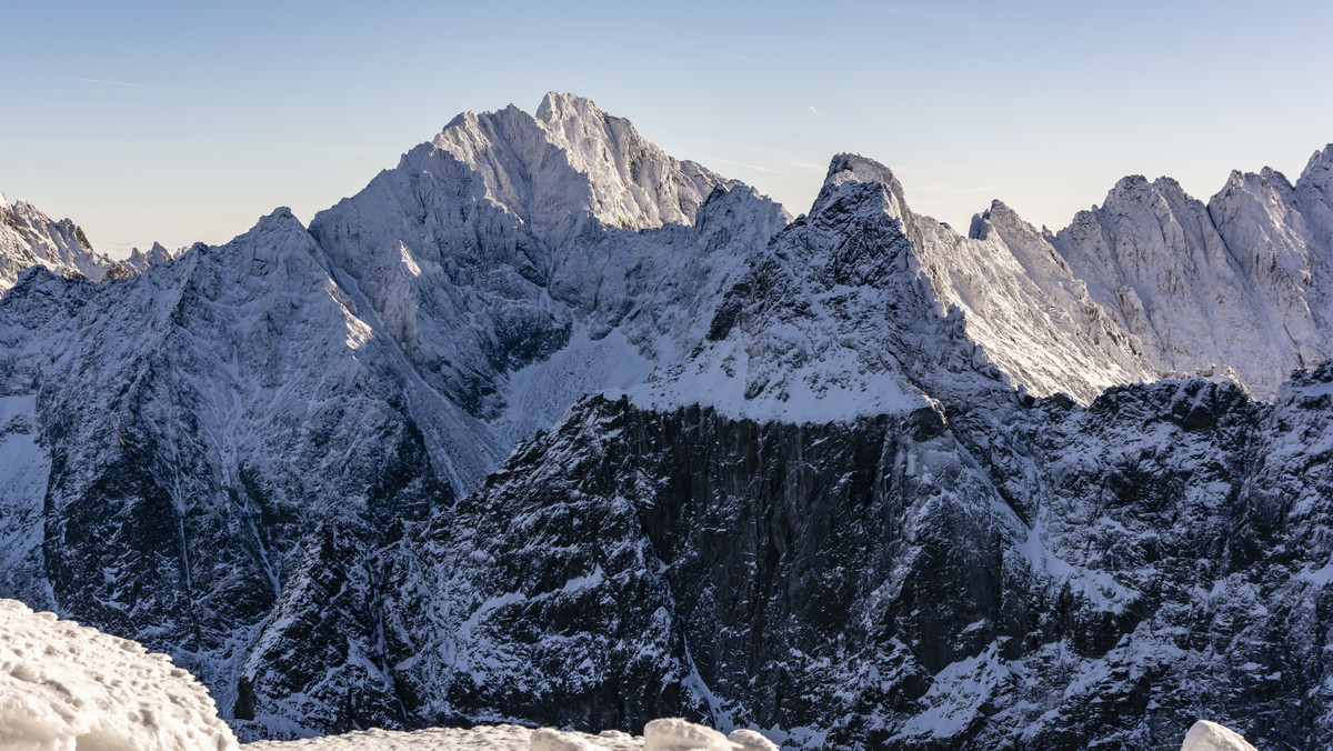 Tatry. Akcja przerwana. Nie odnaleziono zaginionych Polaków 