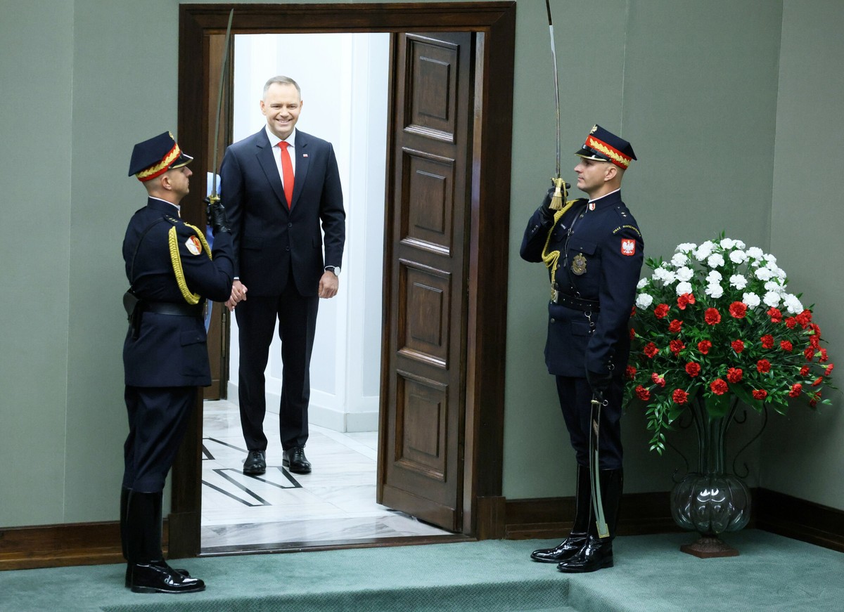 Nawrocki chce rozmawiać z rządem o stanie finansów publicznych