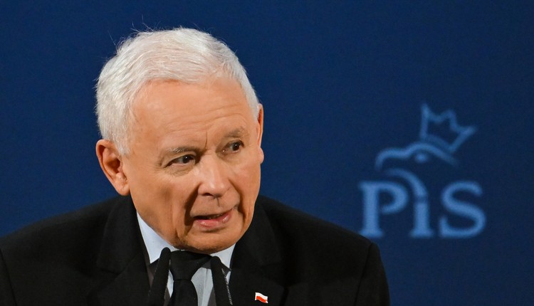 Kaczyński ma się stawić przed prokuratorem. Sprawa wyborów nabiera tempa