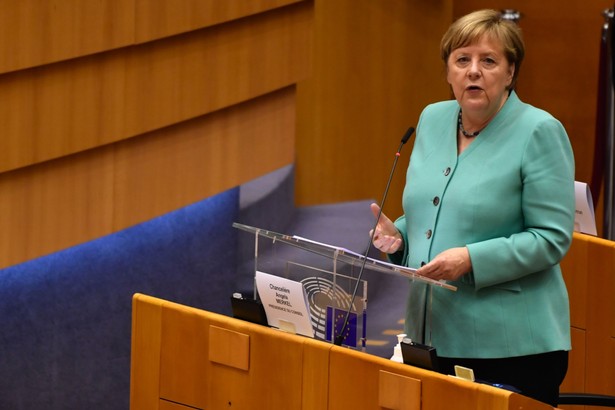 Angela Merkel w czasie przemówienia w Parlamencie Europejskim. 8.07.2020