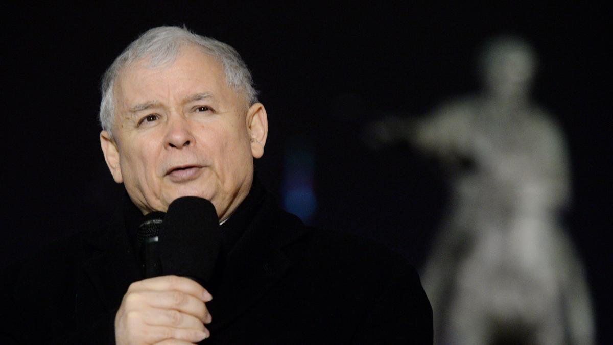 Jarosław Kaczyński, pałac prezydencki, miesięcznica