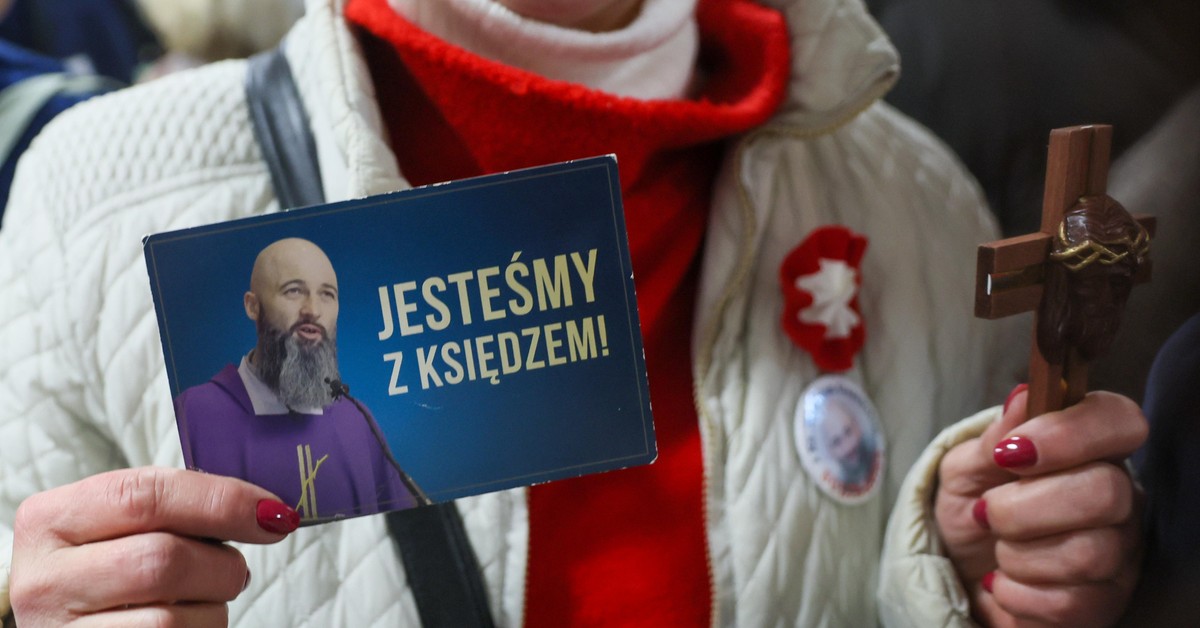 Rozprawa ws. Fundacji Profeto. Publiczność jadła cukierki. Wkroczyła żabole