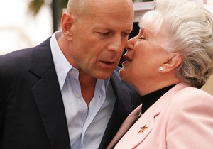 Brus Vilis sa majkom