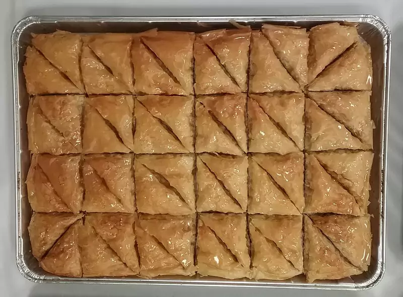 Baklava - klasyczna grecka i turecka z ciasta francuskiego.  Przepis i kalorie / pixabay