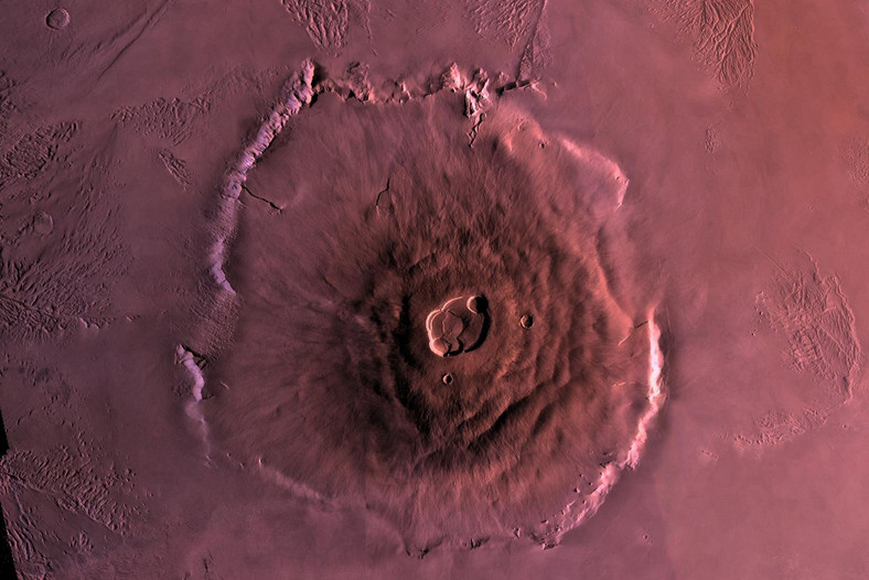 1. Olympus Mons — Mars. Wysokość: 21,2 km.