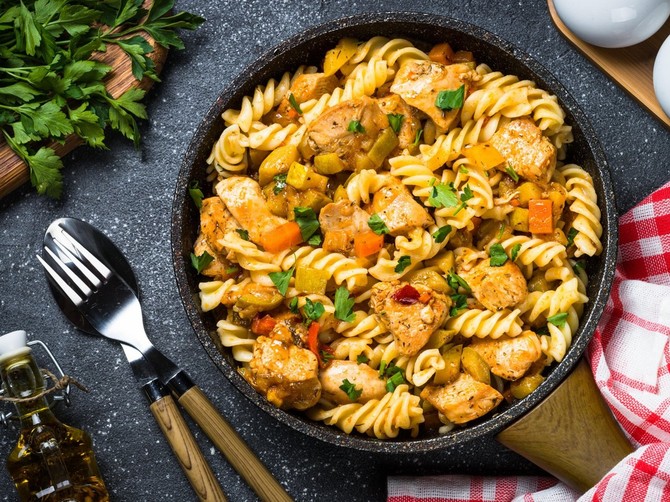 Hladna pasta salata sa piletinom