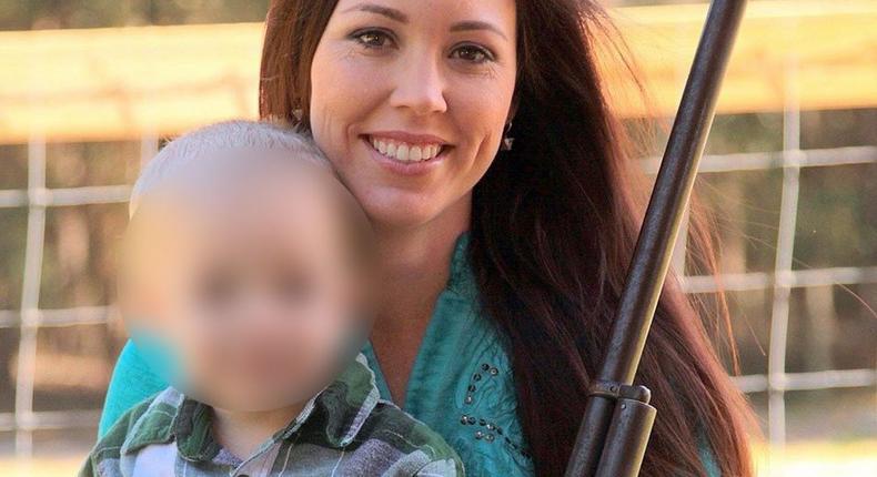 Gun rights activist shot in the back by her 4-yr-old son