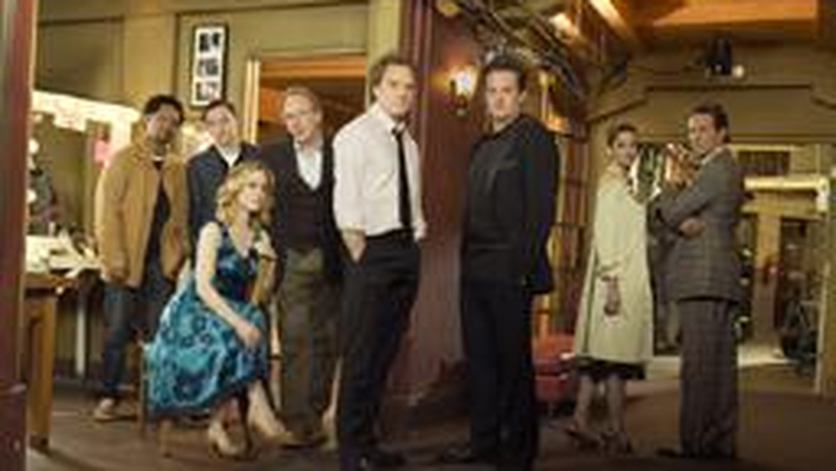 HBO prezentuje premierowy serial z gwiazdorską obsadą pt. "Studio 60" z wytwórni Warner Bros. Television.