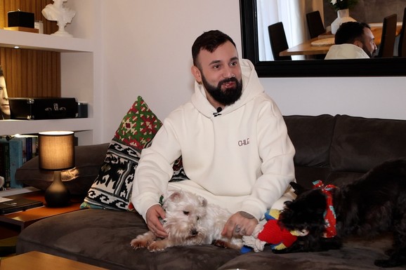 PEVAČ NEĆE PROVESTI USKRS SA PORODICOM U KRALJEVU: "Nažalost...", otvorio dušu o estradi - Mir nema cenu!