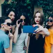 W miesiąc każdy może zostać influencerem. Zobacz, jak kupuje się popularność na Instagramie