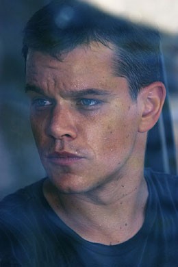 Dla kinomanów w TVP1 premiery w kilku cyklach filmowych, m.in. 'Krucjata Bourne'a'