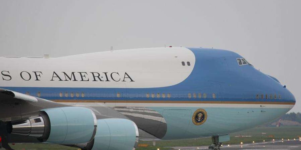 Obama odleciał. Air Force One od środka. FOTO