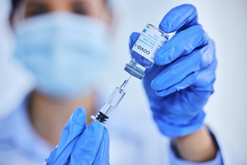 A háziorvosoknál lévő, mostani covid vakcina biztonsággal felvehető? Az orvos válaszol
