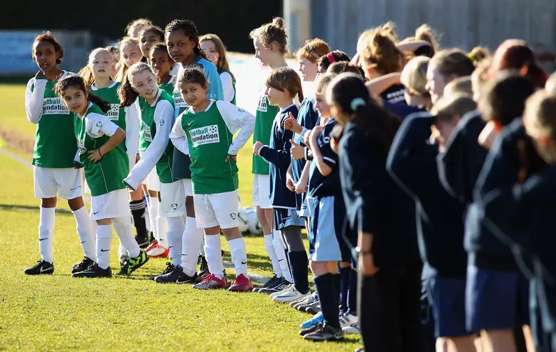 Drużyna Chelsea Ladies, Staines, Anglia /  Warren Little/Getty Images)