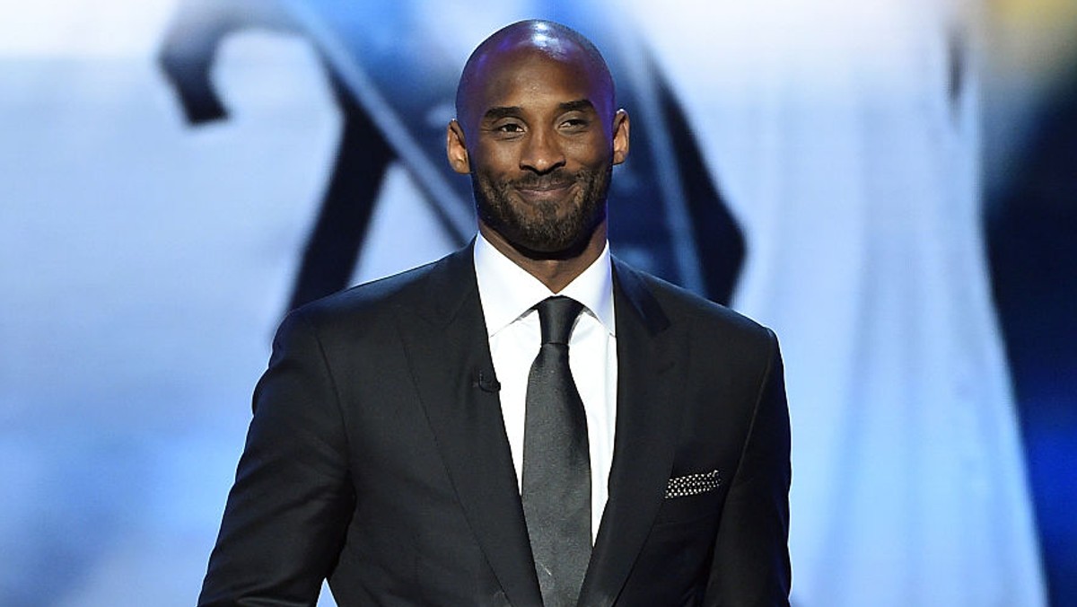 Kobe Bryant spędził w Los Angeles Lakers dwadzieścia lat i został legendą tej drużyny. Po tym, jak postanowił zakończyć profesjonalną karierę, władze Miasta Aniołów postanowiły uczynić 24 sierpnia Dniem Koby'ego Bryanta.