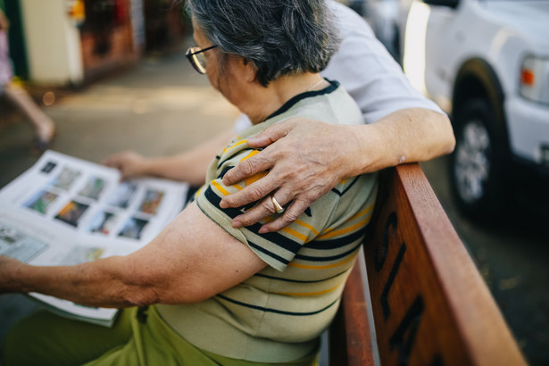 Alzheimer może się przenosić między ludźmi. Zaskakujące odkrycie