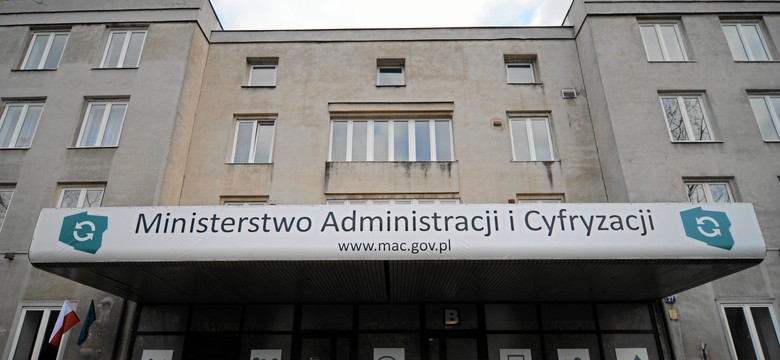 Urzędnicy z zarzutami dostali pracę w resorcie Boniego. Jes reakcja szefa MAC [AKTUALIZACJA]