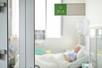 Látogatási tilalom lépett életbe a Semmelweis Egyetem Klinikai Központjában