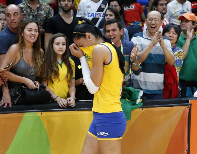 Piękna Jaqueline zalała się łzami. Brazylijskie siatkarki nie zdobędą medalu w Rio de Janeiro