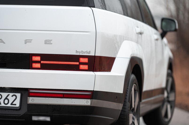 Hyundai Santa Fe Hybrid