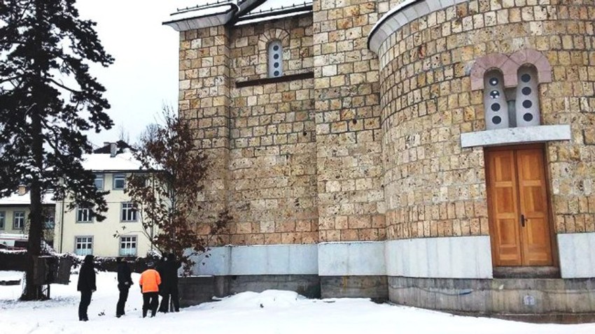 Badnjak kod hrama u Foči