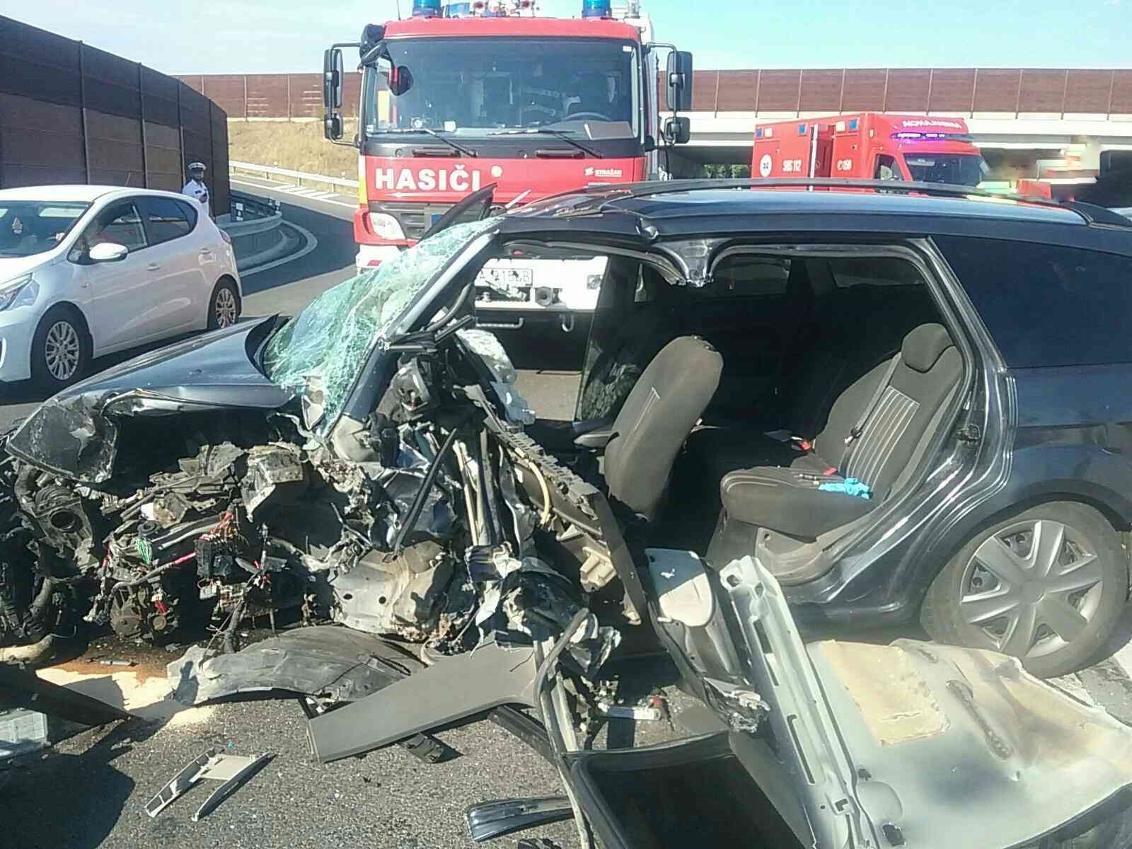 Pri udalosti zasahovalo 15 príslušníkov Hasičského a záchranného útvaru hlavného mesta Bratislavy.