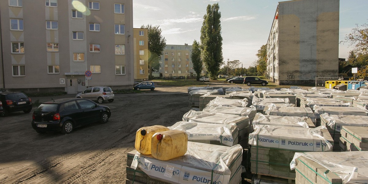 Ruszył remont podwórek na Stogach!