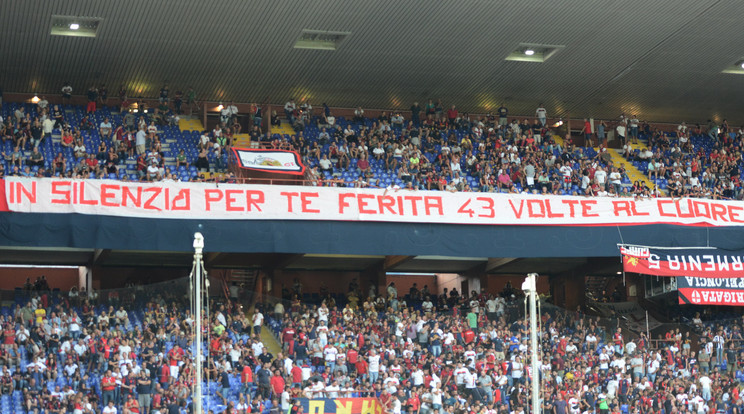 Ezzel a transzparenssel kérték a Genoa–Empoli meccs nézőit, hogy 43 percig csendben figyeljék a találkozót /Fotó: GettyImages