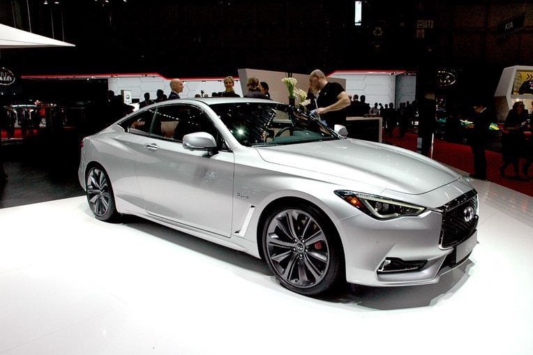 Infiniti Q30