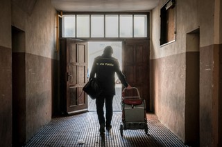 Nie-podwyżki w Poczcie Polskiej? Cudowne przesunięcie dodatków