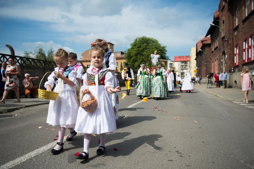 Świętochłowice. Procesja Bożego Ciała w Lipinach