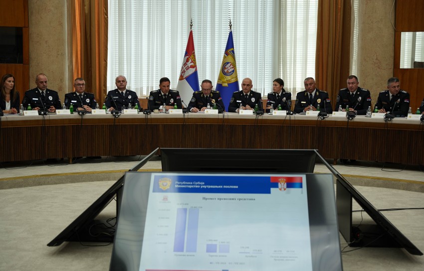 Direktor policije Dragan Vasiljević održao kolegijum