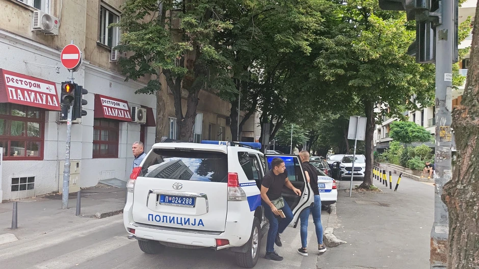 Ubadanje ispred Starine Novaka 21