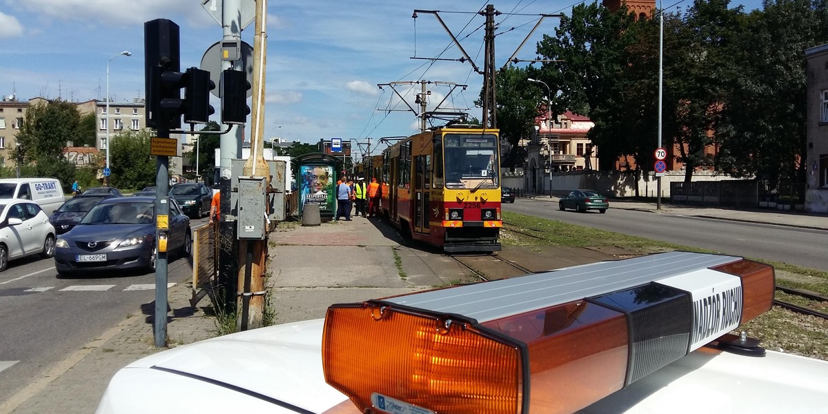 Zderzenie tramwajów w Łodzi. Są ranni. Przyczyna? Śliska szyna