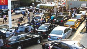 Nigerians are going through another period of worrying fuel scarcity [WFM]
