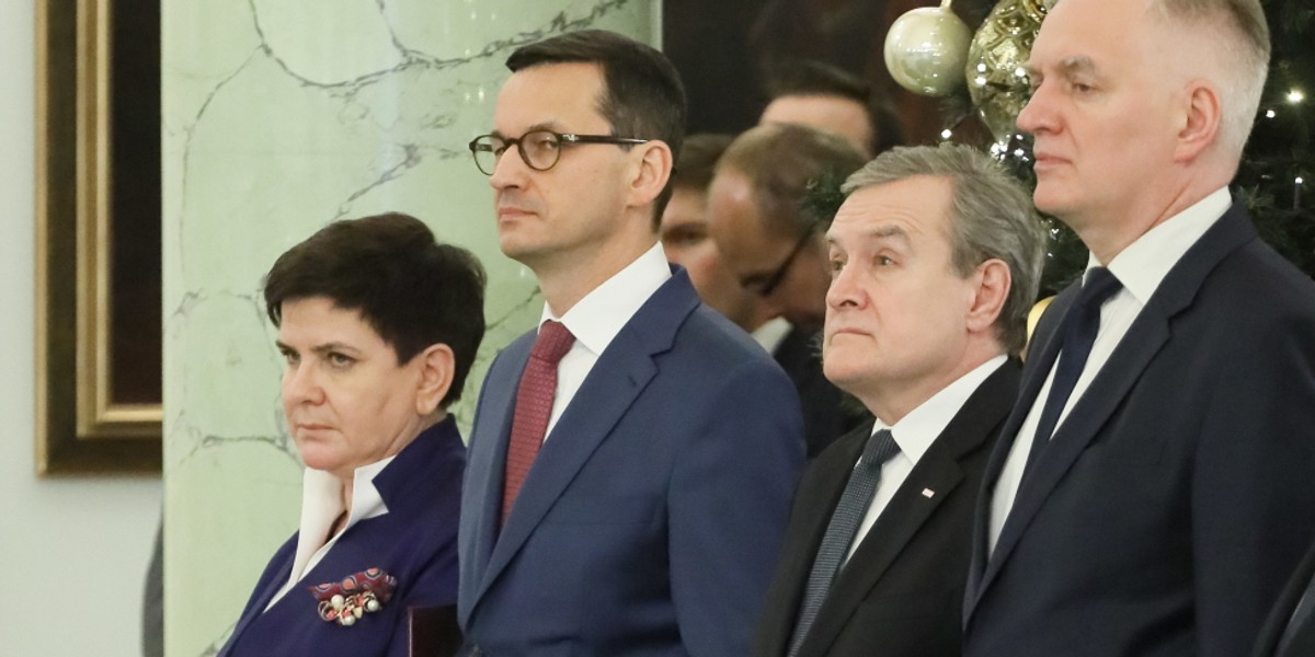 Mateusz Morawiecki zastąpił na stanowisko Beatę Szydło po dwóch latach rządu PiS.