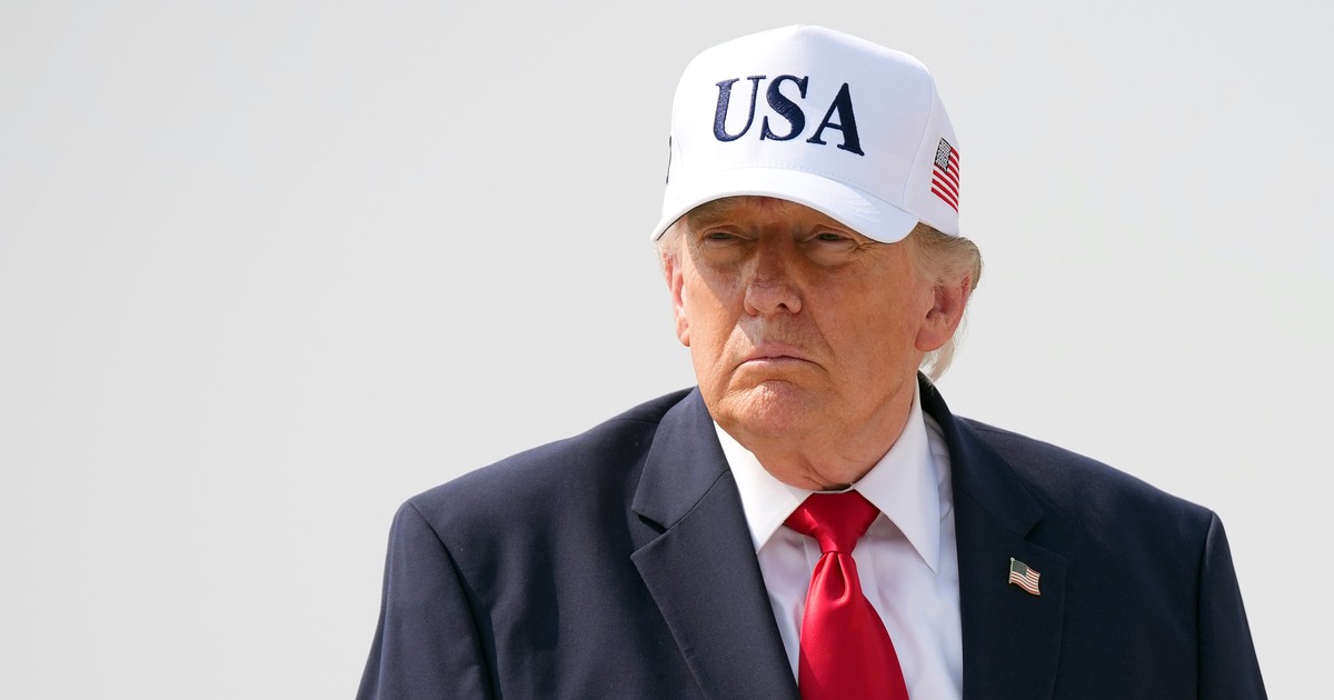 Trump demands shipping vessels pay 20% if they want to get through the Strait of Hormuz