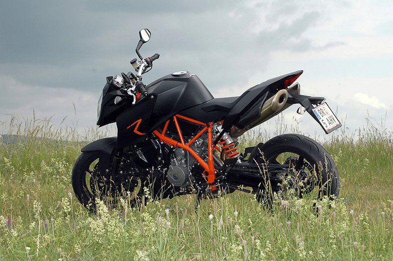 KTM 990 SuperDuke R: Ready to Race