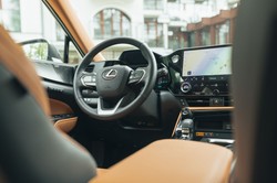 Nowy SUV gwiazdą rynku! Świetny styl i dwie hybrydy do wyboru