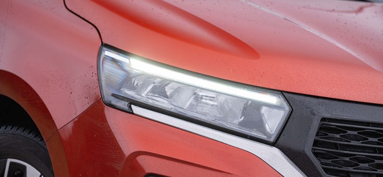 Tak wygląda rodzinny Nissan. Pakujesz walizki i śmiejesz się z SUV-ów