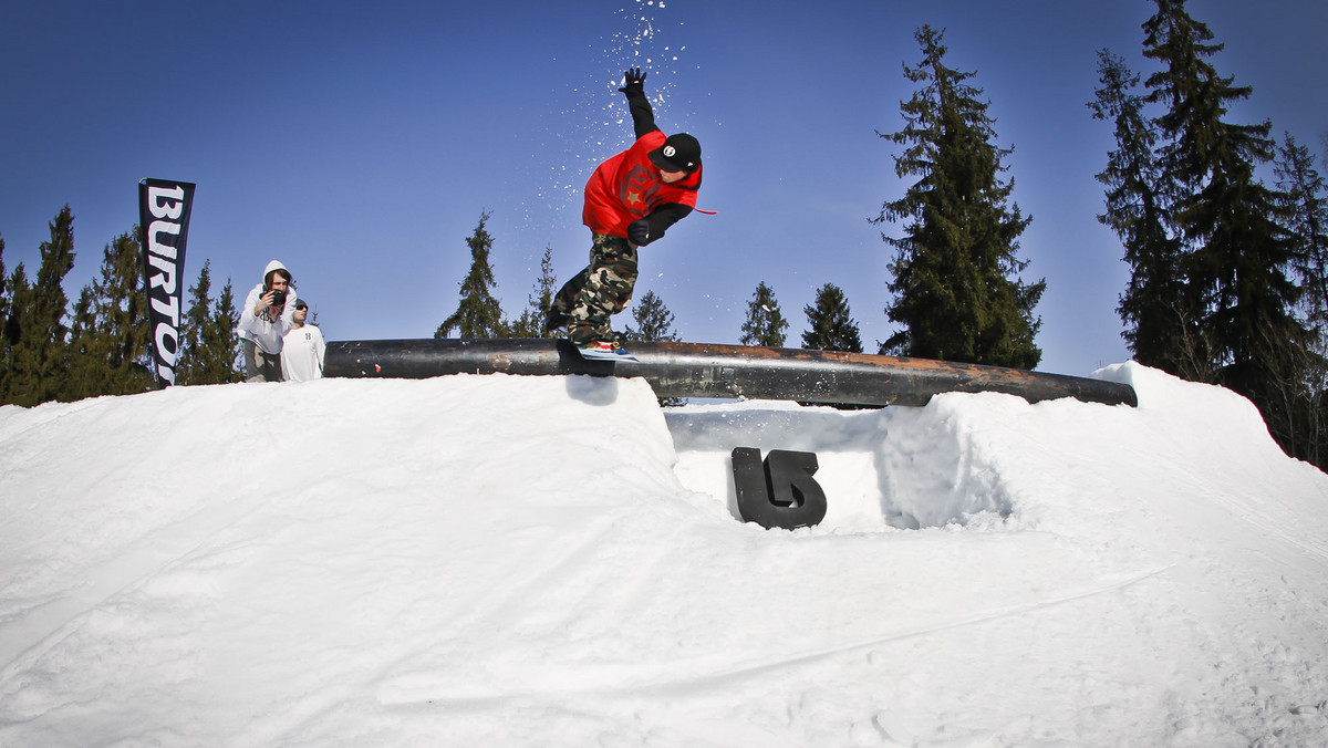 Ośrodek Szwajcaria Bałtowska planuje otwarcie snowparku w górnej części stoku na 18 stycznia 2014 r.