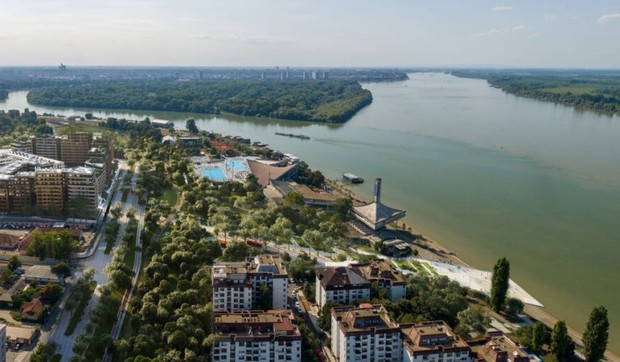 Dunavski kej na Dorćolu, kod SC 25 maj, gde je u izgradnji Linijski park