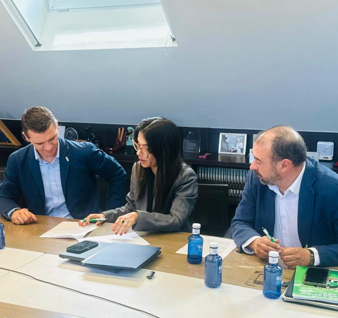 Jupol y Jucil formarán 40.000 agentes en IA