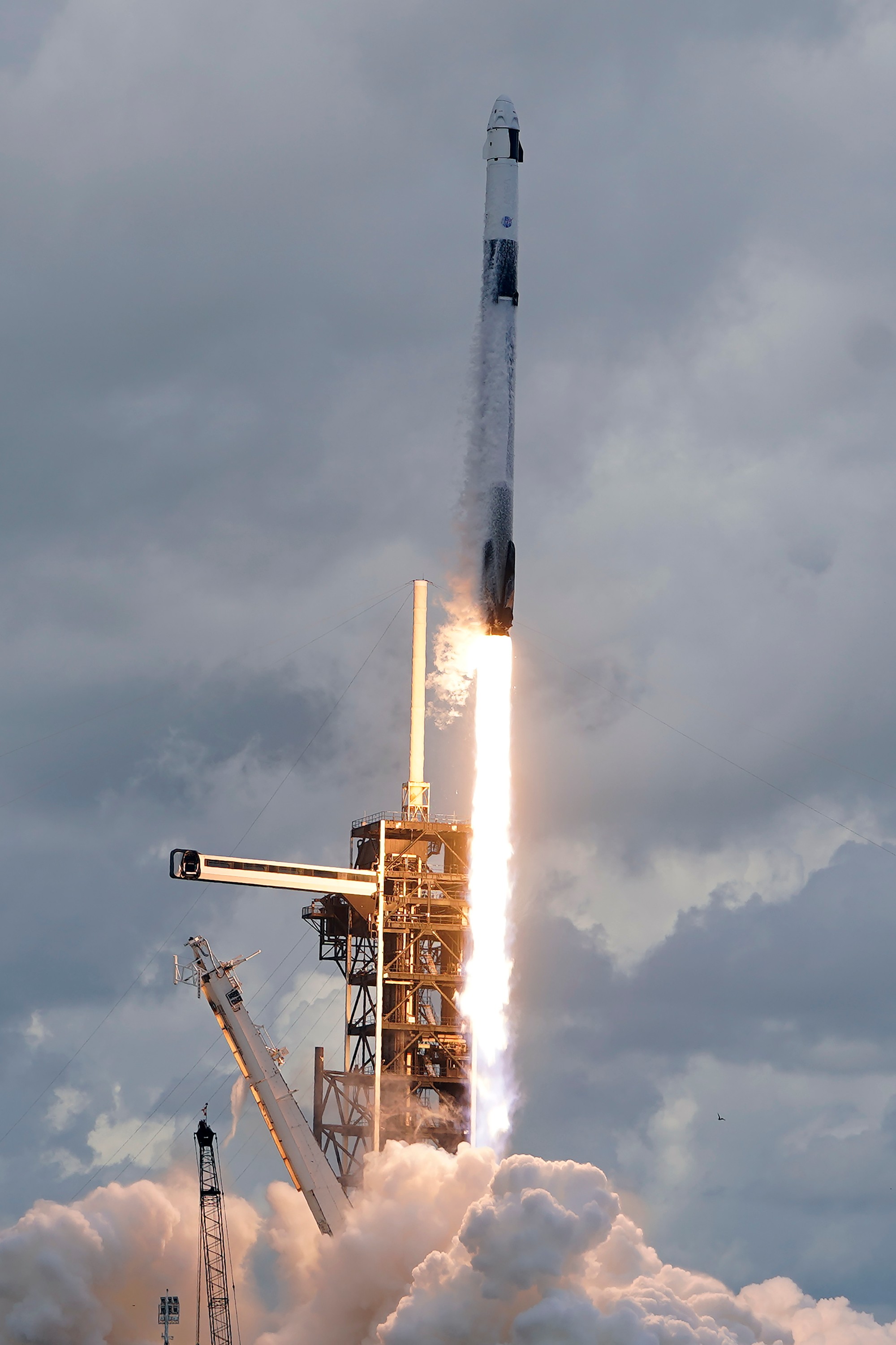 Kozmická loď Crew Dragon úspešne odštartovala k Medzinárodnej vesmírnej stanici (ISS).