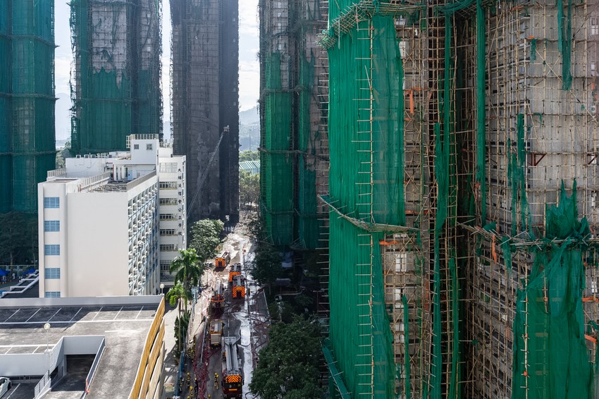Izgorele zgrade nakon požara u Hong Kongu 29. novembra