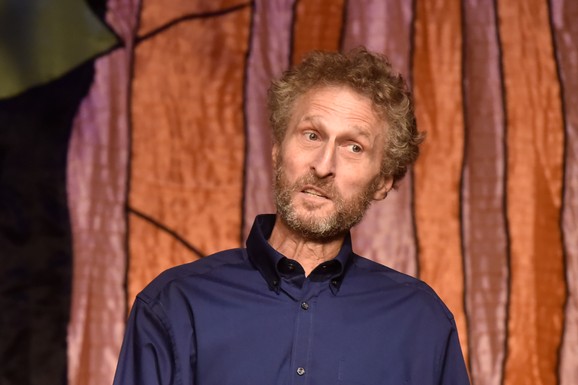 NAŠ POZNATI GLUMAC IMA ČETVORO DECE A ovo je njegov srednji sin koji je pošao tatinim  stopama: Gledate ga na televiziji i u pozorištu