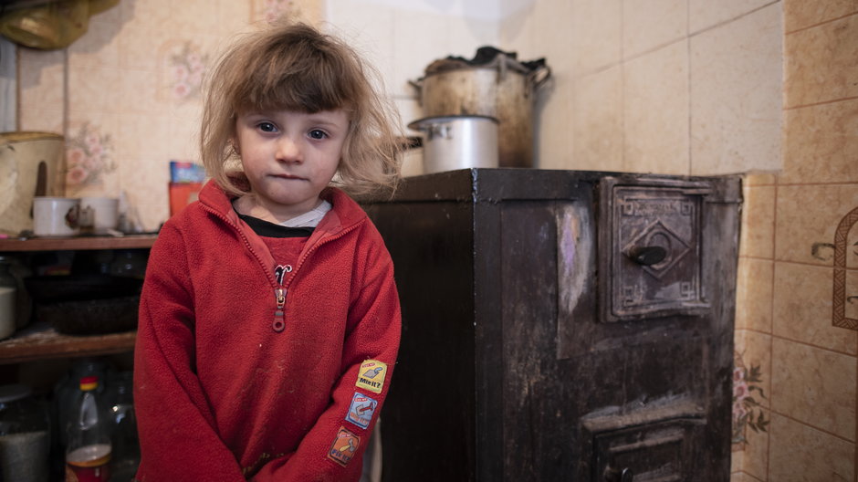 Ukraińska dziewczynka będąca pod opieką Stowarzyszenia SOS Wioski Dziecięce 